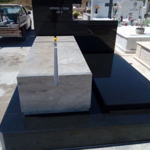 mnimeia-kontogianis-2